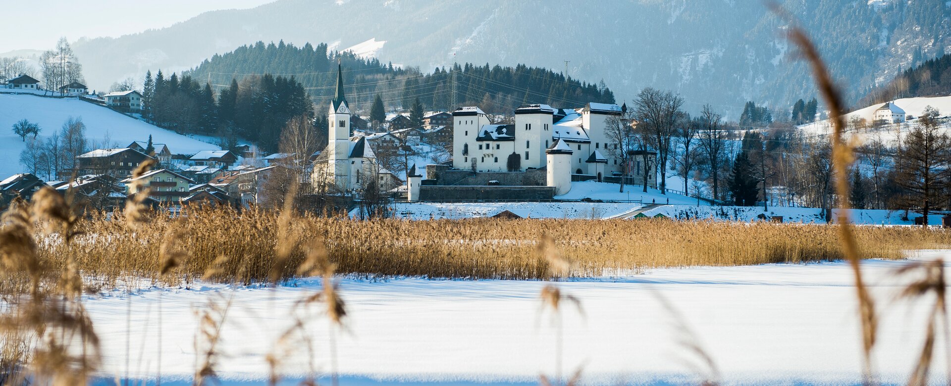 Die Ortschaft Goldegg im Winter | © Reidinger