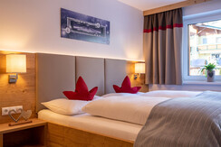 Schlafzimmer Doppelbett (2)