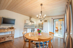 Typ C - Küche mit Esstisch