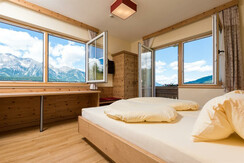 Suite Planai Schlafzimmer Bild 1