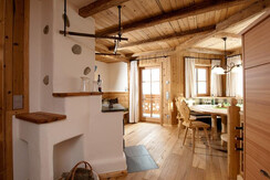 Feldingalm-Hofgastein-Wohnraum-Holz