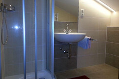 1386838534N2013_12_11_164743