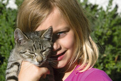 Foto Oczlon 22 Lerch-Plankenau, Kind mit Katze, RG