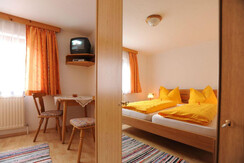 Blick-Stausee-Natur-Erholungs-Urlaub-in-der-Pensio