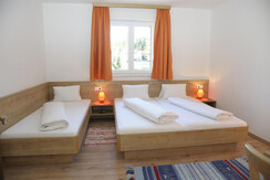 Schalfraum für drei Personen