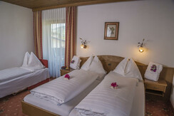 Doppelzimmer mit Zustellbett