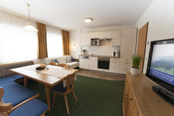 Wohnküche von 4-Raum-Appartement Sonnfeld Flachau