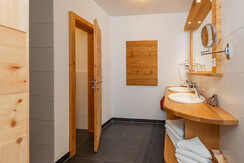 Hotel Bärenwirt_Fewo Romantik Planai_Bad