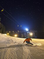 Skier at night on freshly groomed slope in Hochwurzen under starry sky | © Gregor Hartl