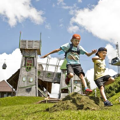 Adventure fun at Geisterberg: Kids enjoy joyful moments | © sanktjohann.com | Mirja Geh