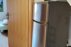 Kühlschrank und Mikrowelle