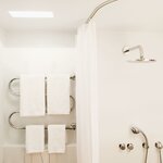 Photo of Dvojlůžkový pokoj, sprcha nebo vana, WC, směrem do údolí