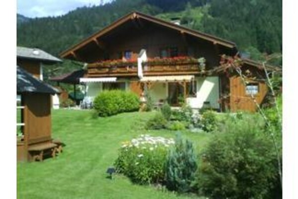 Ferienhaus im Sommer
