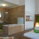 Photo of Suite, separate toilet and shower/bathtub, 1 bed room