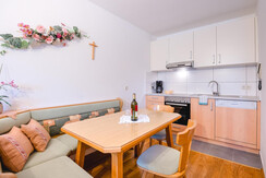 App-2-Küche-Esstisch