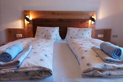 App 5 Dopppelbett