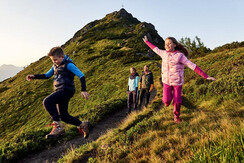 Schneeschuwanderung fernab der Pisten