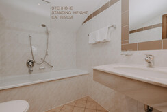 Badezimmer Doppelzimmer Dachgeschoss