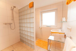 Badezimmer Familienzimmer