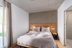 BASE 2.04 | schlafzimmer 2 mit en-suite badezimmer