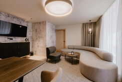 Hotel-Berghof-Zimmer-HDR-401-7