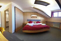 dachstein_berghotel-tuerlwand_DJI_20201118_105637_