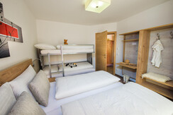 Bed room for 2-4 persons