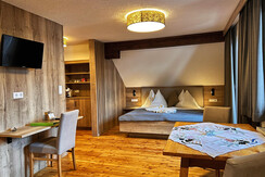 5C51DEB5-EE02-4864-85C8-3B83E68349DB