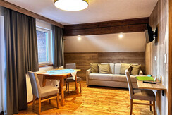 371340BB-5251-497E-B4D7-E5CC2E669FF0