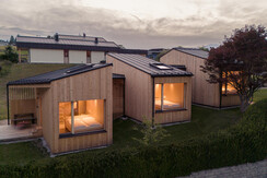 biyou cabins blaue Stunde