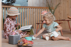 biyou Kinder Terrasse cabin