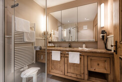 Verwöhnhotel Bismarck Badezimmer