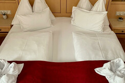 326865386_988917642088788_9063655424533066882_n