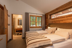 Schlafzimmer mit hochwertigen Boxspringbetten