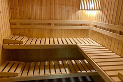 Sauna mit Dampfkombination
