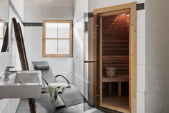 DorfinderStadt-Chalet-Bergkristall-Badezimmer-Saun