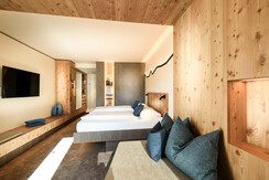 Double casual west plus