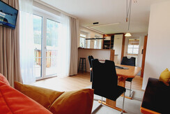 App. B Essplatz + Kueche