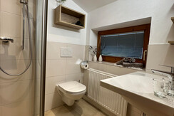 Appartement Nr. 4 | Badezimmer | Dusche & WC