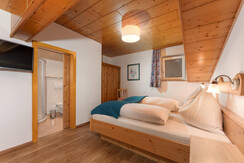 Wohlfühlzimmer mit Badezimmer