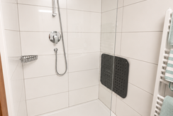 Bathroom/Shower