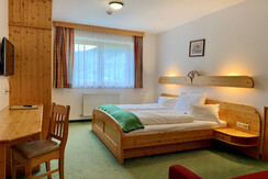 double room for 2-4 persons