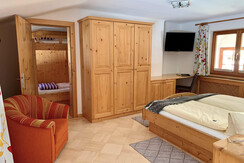 family room 27m² for 2-4 persons