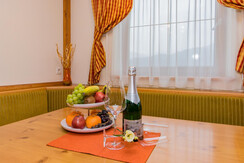 App.Dirndlstube/Bergkristall