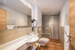 Badezimmer - Beispiel mit Dusche/WC