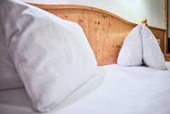 3-bed-room-1-dusch-wc-balcony-3-pers-nr-102-00860