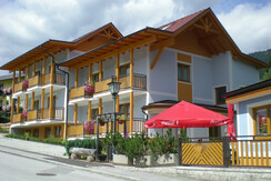 Appartement Hans befindet sich in diesem Gebäude.