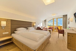 Hotelstudio-Rubin-superior