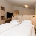 Photo of Family room, bath, toilet, facing the mountains
