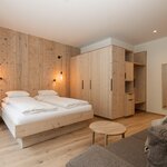 Photo of Family room, bath, toilet, west